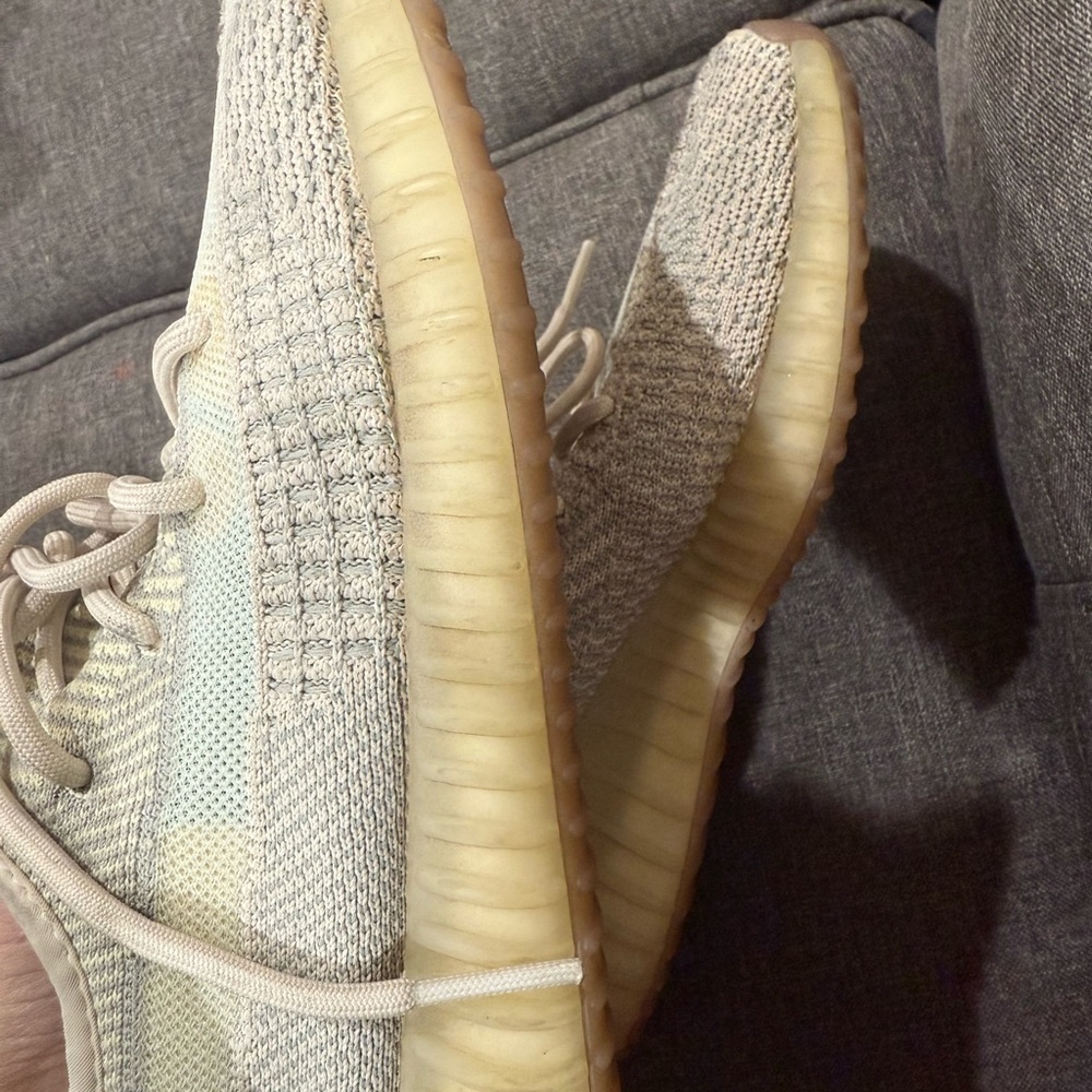 Yeezy boost - Picture 2 of 2